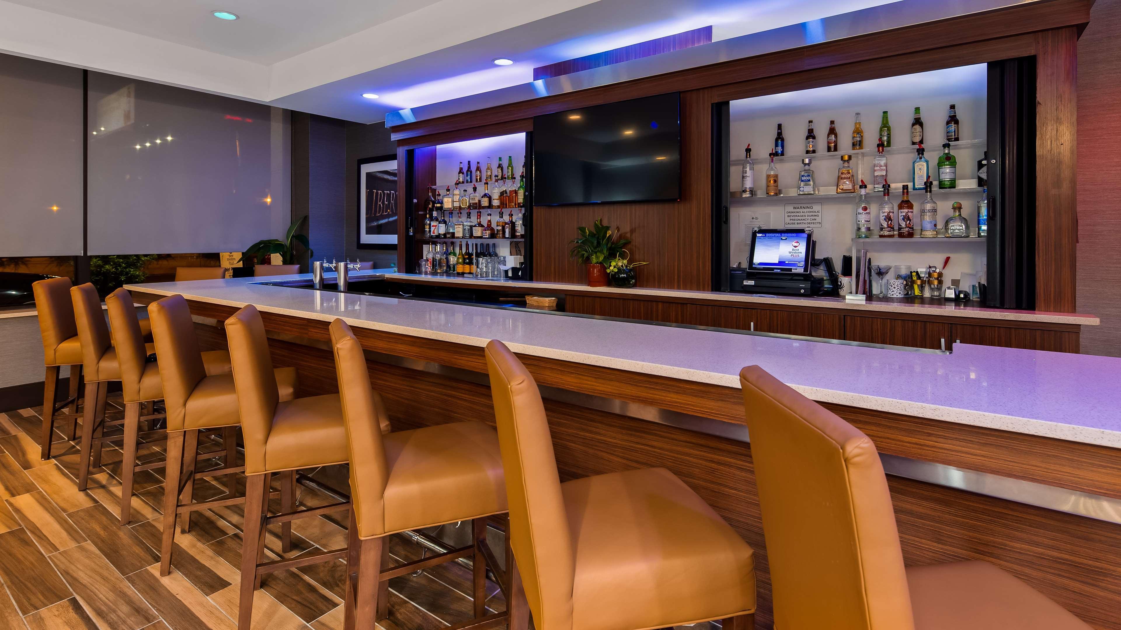 Best Western Plus Convention Center 3*